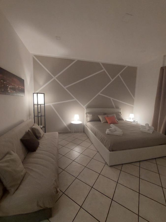 Casa Via Nicotera 14 Villa เนเปิลส์ ภายนอก รูปภาพ