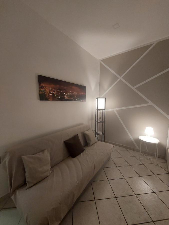 Casa Via Nicotera 14 Villa เนเปิลส์ ภายนอก รูปภาพ